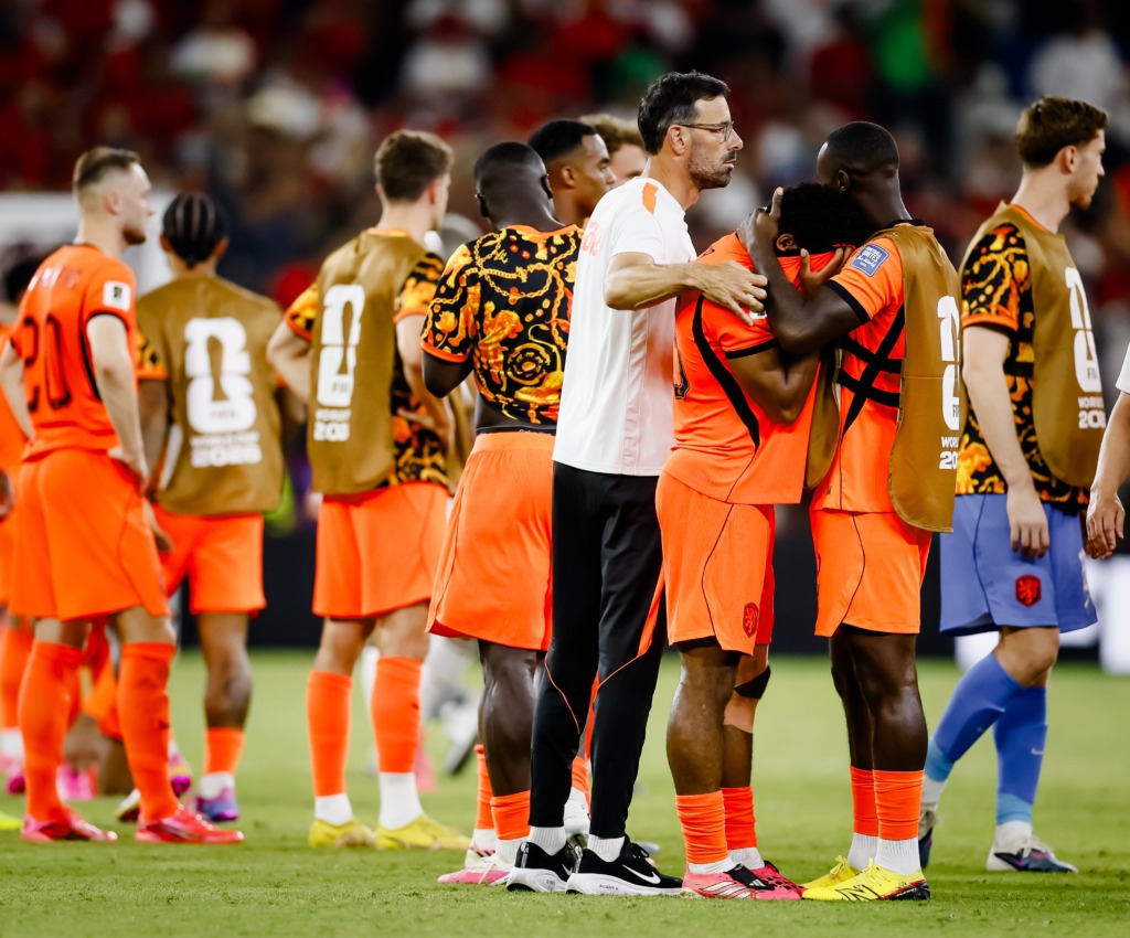Spelers van Nederland balen na de uitschakeling tijdens de FIFA-wereldkampioenschap voetbal 2026 knock-outfase wedstrijd tussen Nederland en Marokko in het Monterrey Stadion op 29 juni 2026 in Monterrey, Mexico.