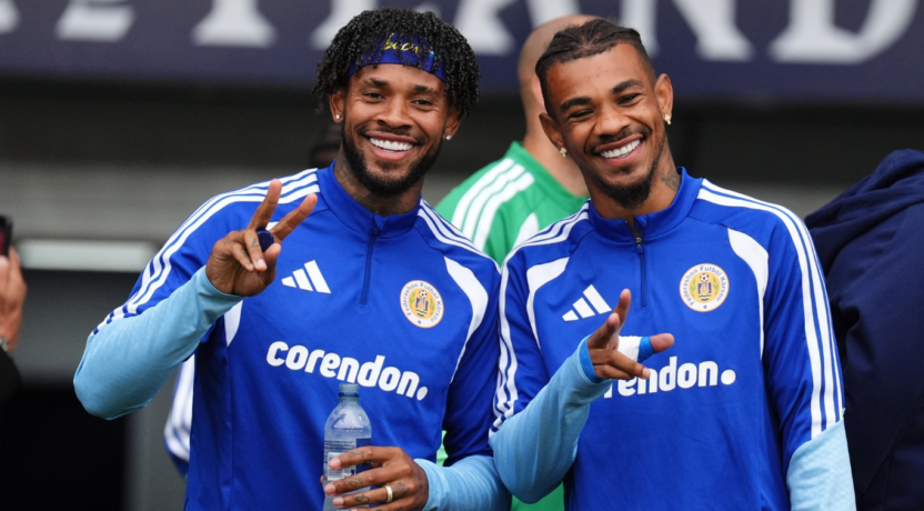 Juninho en Leandro Bacuna