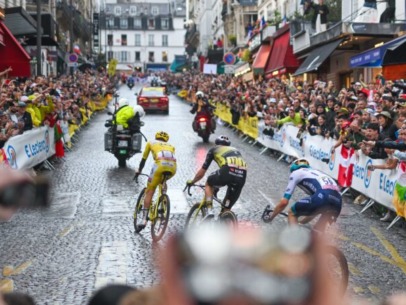 Montmartre met Tadej Pogacar