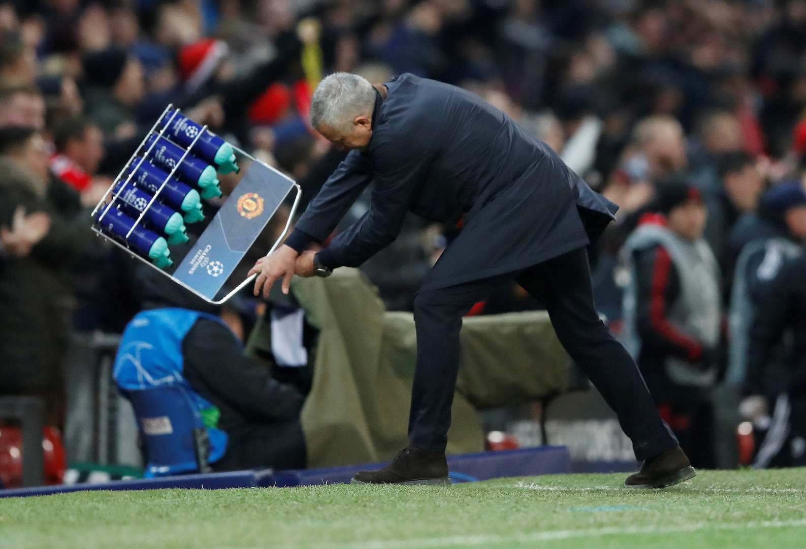 Jose Mourinho boos tijdens wedstrijd